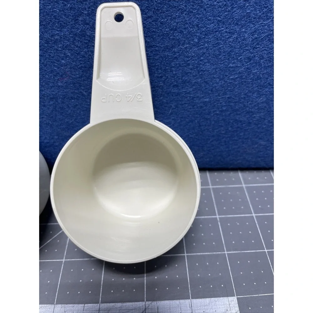 Tupperware #761 #762‎ #763 White Measuring Cup REPLACEMENT 2/3 3/4 1 Cup